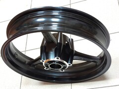 Передний колёсный диск для Suzuki GSXR600 / GSXR750 / GSXR1000 черный