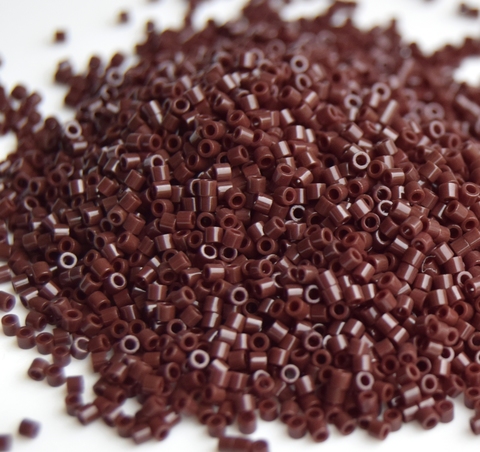 DBS-0734 Бисер цилиндрический Миюки делика 15/0 /Miyuki delica 15/0 Opaque Chocolate Brown