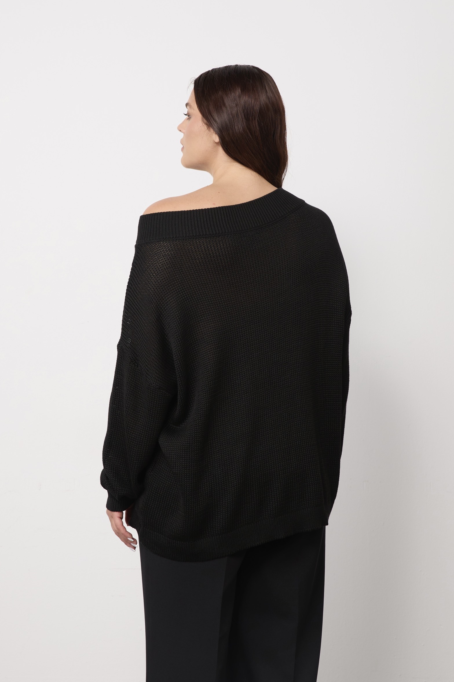 Джемпер вязаный на одно плечо, черный