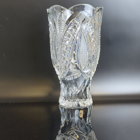 Ваза для цветов хрустальная, алмазная грань, изящное исполнение, ручная резка, богемский хрусталь, 20 см, винтаж времён СССР 1970-1990 гг