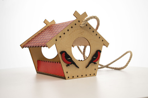 кормушка для птиц зимой