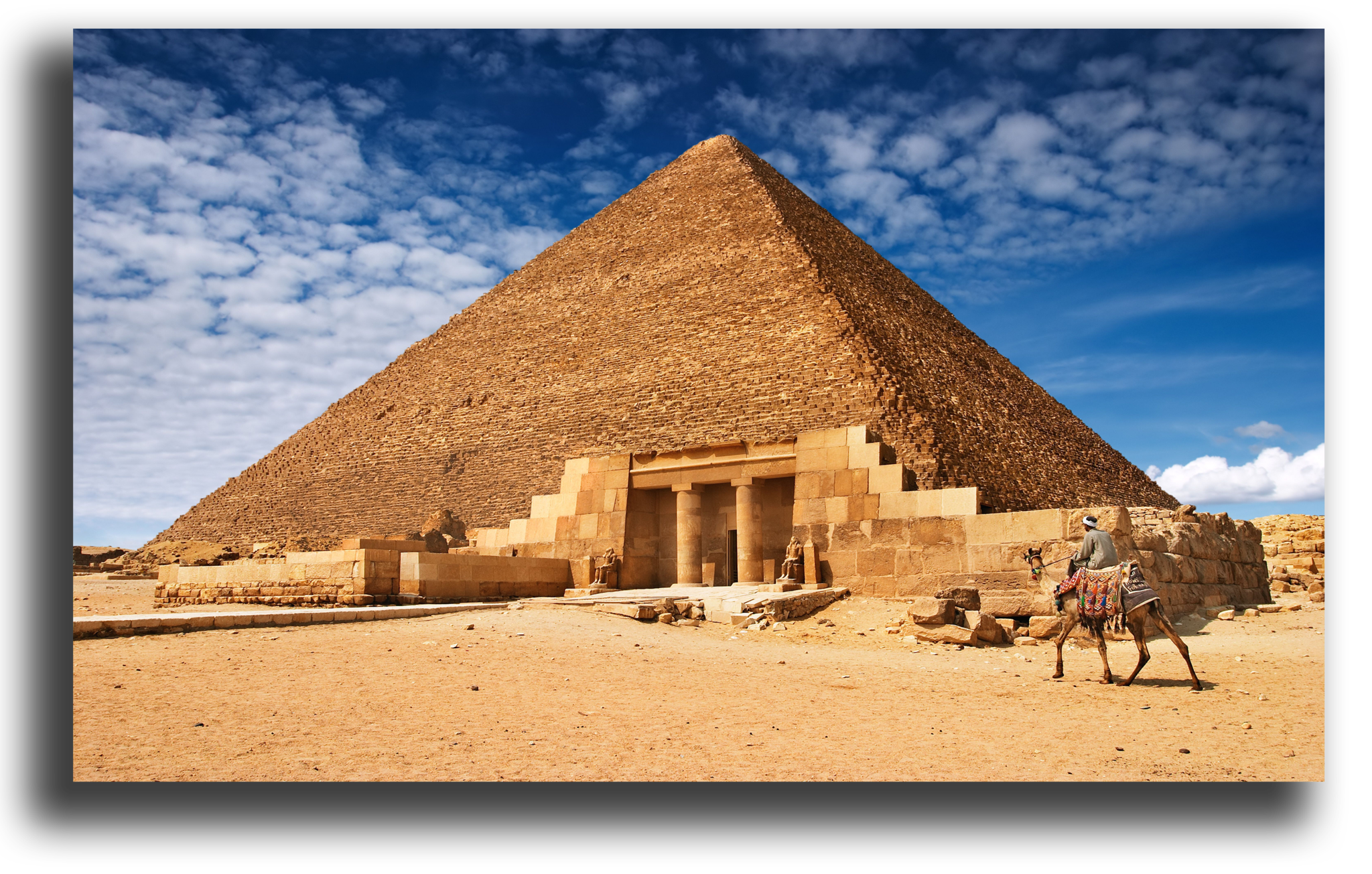 Пирамида хеопса видео. Пирамида Хеопса древний Египет. Пирамида Хуфу Египет. Пирамида Хеопса семь чудес света. Пирамида Хуфу (Хеопса) в Египте.