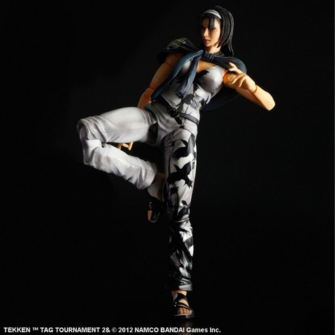 Tekken Tag Tournament 2 Play Arts Kai - Jun Kazama