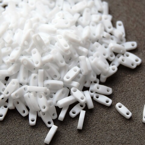 QTL-0402 Бисер Миюки квартер тила/Miyuki Quarter Tila White