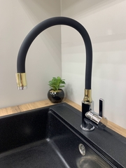 Cмеситель для кухни цвет черный/хром/золото с силиконовым изливом Accoona А9890F