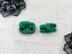 Фиксатор пластик, d 4,0 мм, р 20х13 мм