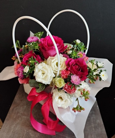 Сумочка с астрами в малиновых тонах