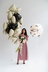 Сет гелиевых шаров Лучшей маме на свете с букетом