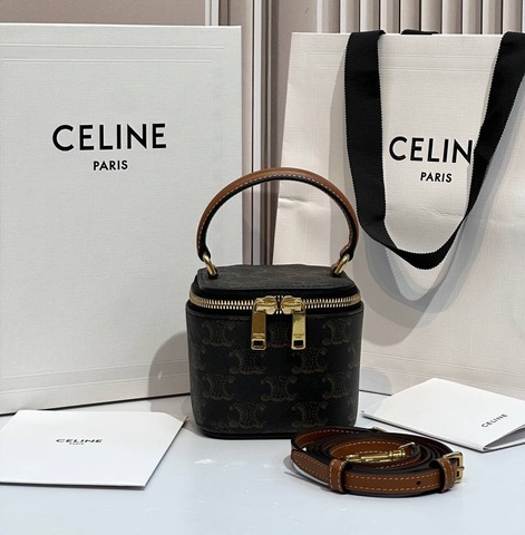 Сумка CELINE CUIR TRIOMPHE