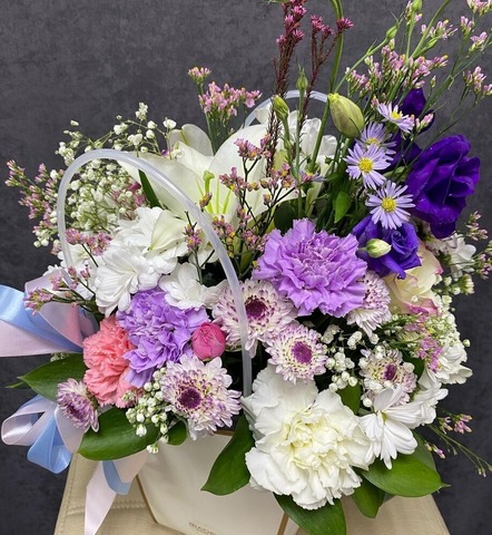 Цветы в коробке