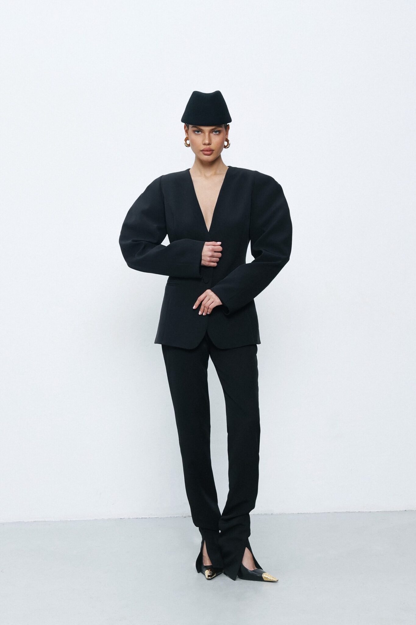 Пиджак с объемными рукавами