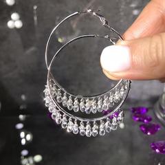 168/010 - Серьги-кольца Drop из серебра с белыми подвесками каплями