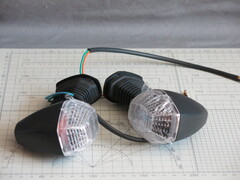 Поворотники Suzuki SV400 650 1000 DL 650 Kawasaki ZX-9R 6R Z 1000 750 ZRX белые