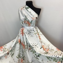 Ткань вискоза белая коралловыми цветами 3257