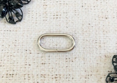 Рамка металлическая овальная 32 мм, 2,5 мм, 3,3 гр, никель