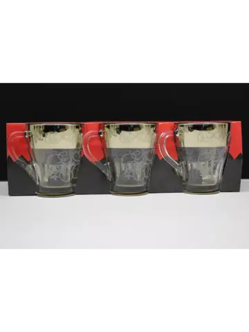 Набор кружек для чая и кофе.