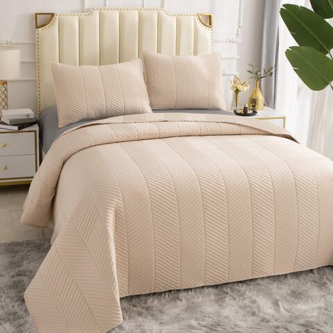 Покрывало 230x250 и 2 наволочки 50х70 Sofi De MarkO Адонис кремовое