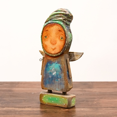 Деревянная статуэтка 