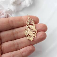 Подвеска с Перо, 42*20 мм, позолота, П866