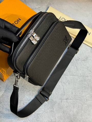 Сумка-мессенджер Louis Vuitton Avenue черный