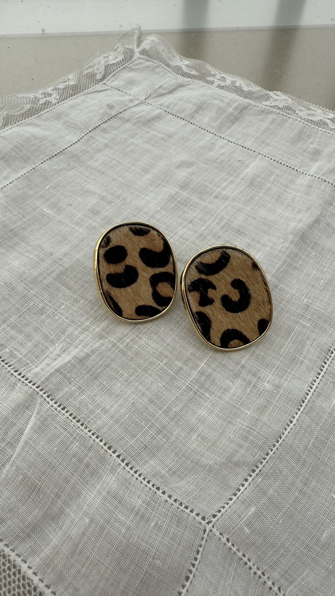 Серьги с леопардовым узором