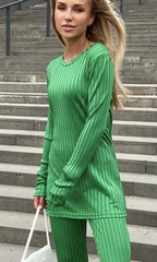Костюм из вискозы в рубчик