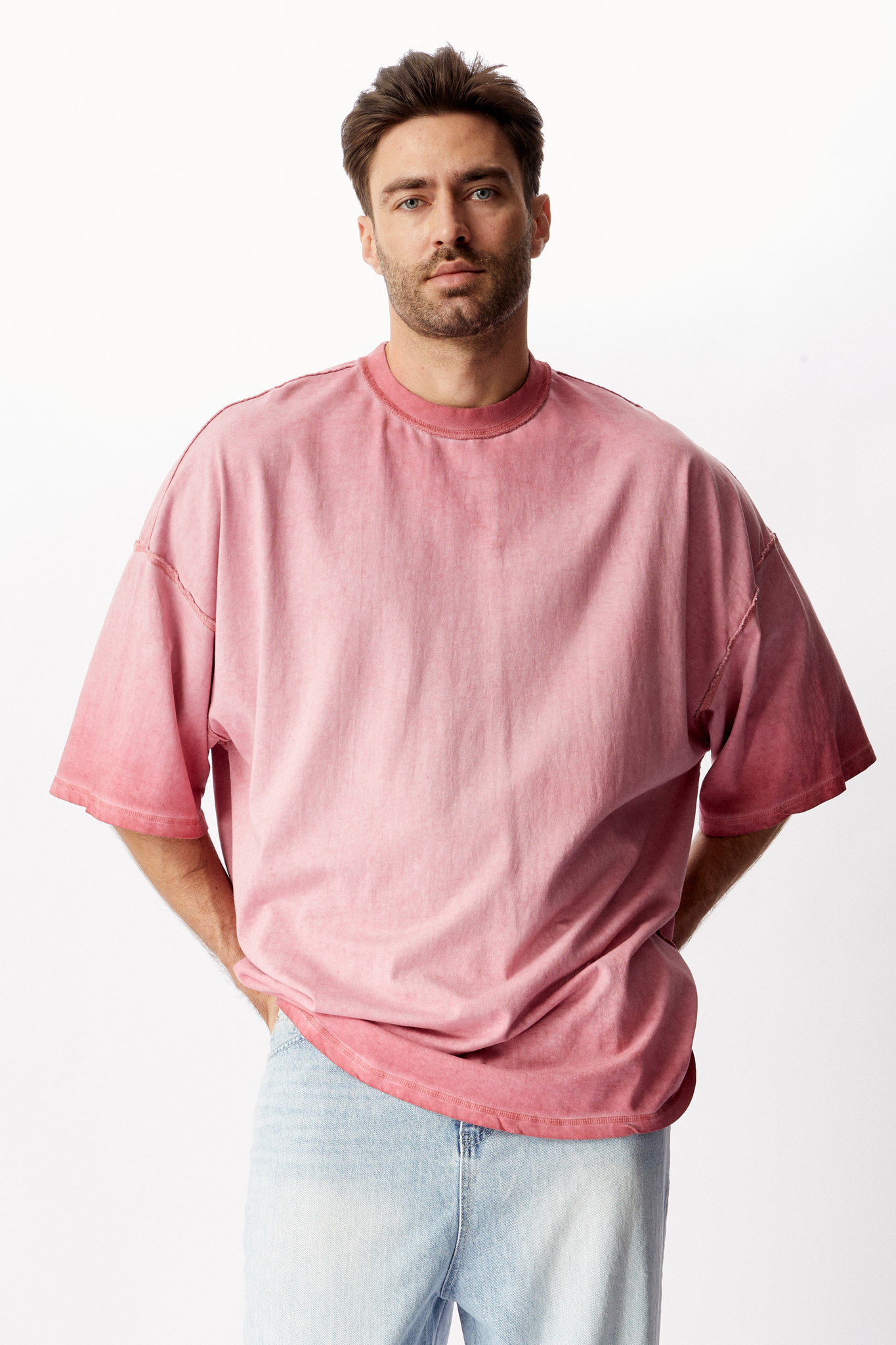 Розовая футболка с градиентом Votus