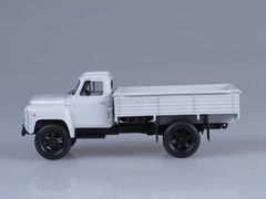 GAZ-52-84 white 1:43 Nash Avtoprom