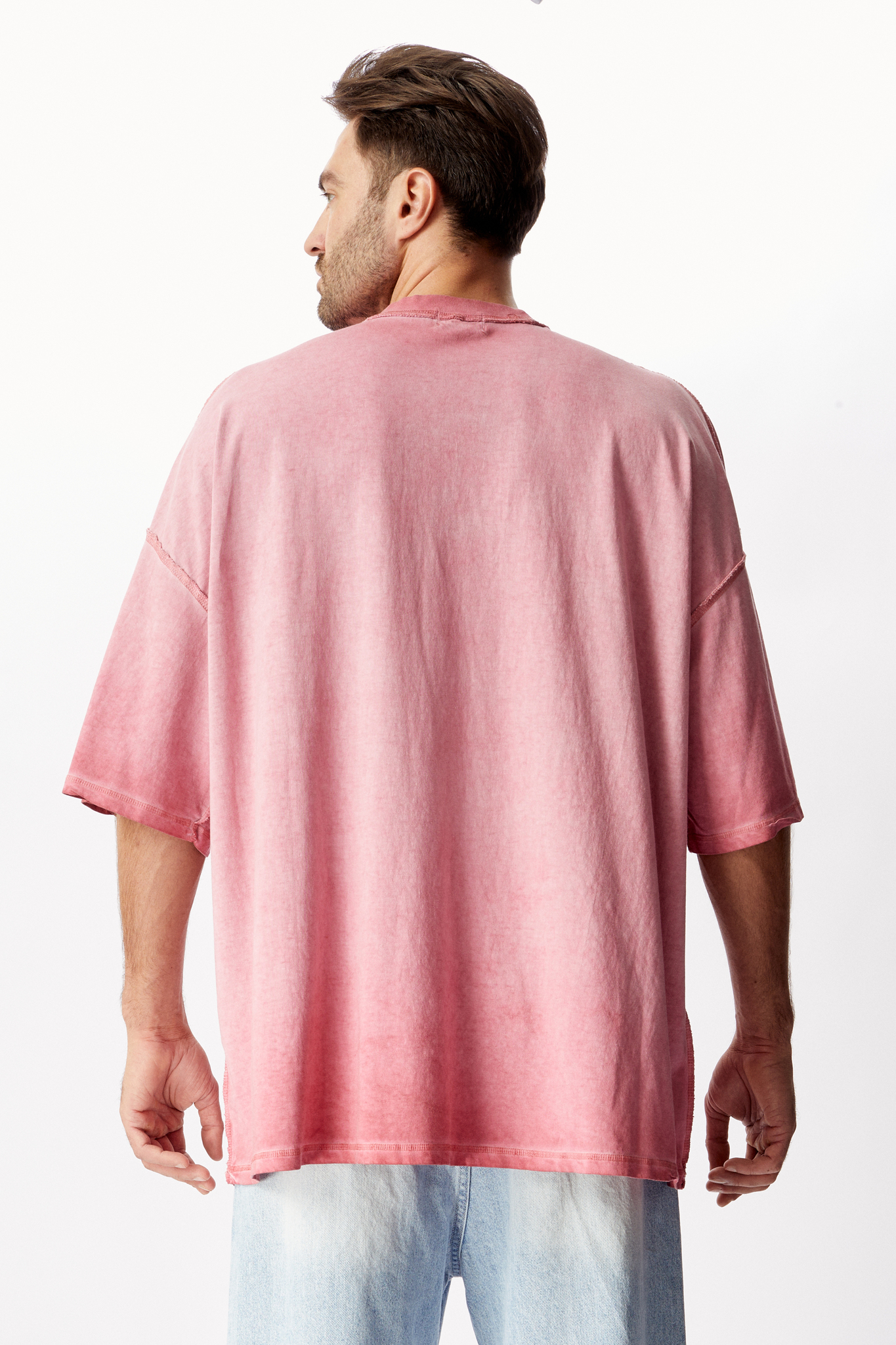 Розовая футболка с градиентом Votus