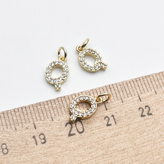 Подвеска Буква Q, позолота, фианиты, размер 9*6 мм, цена за 1 шт