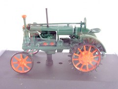 Tractor Universal VTZ 1934 1:43 Hachette #4