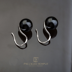 Серьги Perlus с чёрным нефритом.