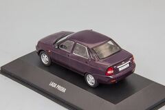 Lada Priora Sedan dark purple 1:43 DeAgostini Auto Legends New Era #11