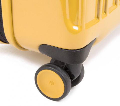 Чемодан Piquadro SEEKER POP жёлтый BV5028SK70/G 46x69x27см 76.5л. 3.84кг.