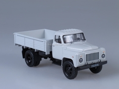 GAZ-52-84 white 1:43 Nash Avtoprom