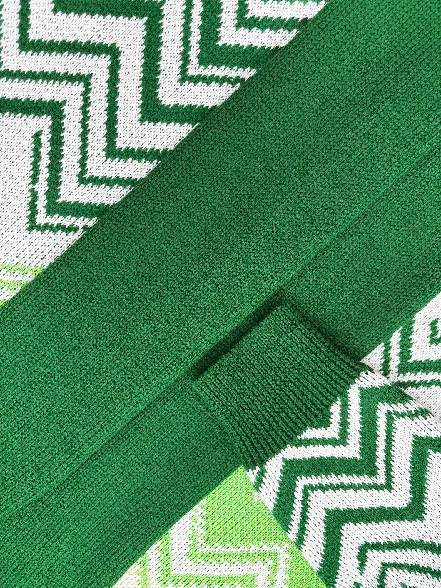 Кардиган с капюшоном