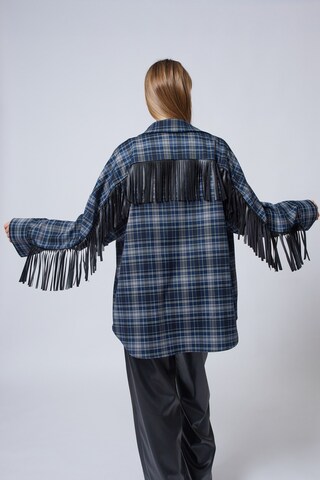 РУБАШКА С БАХРОМОЙ