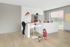 ПВХ плитка Quick-Step Alpha Vinyl Medium Planks Дуб хлопковый бежевый AVMP40103