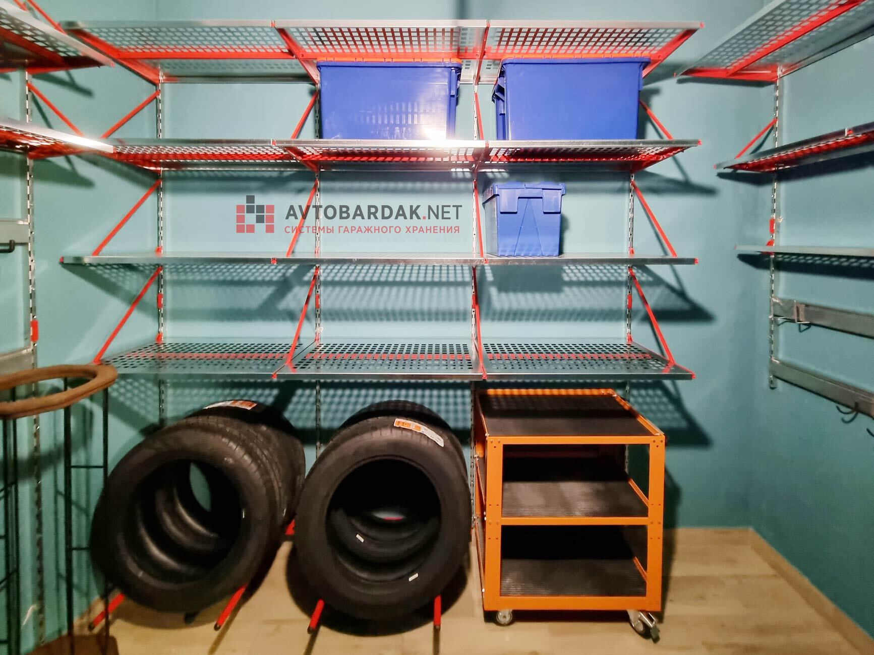 Оборудование и металлическая мебель для гаража