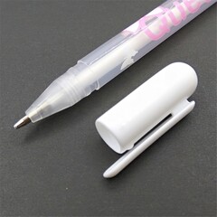 Ağ Qələm \ Белая Ручка \ White Pen Queen