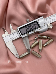 Наконечник для шнура рифленый в серебристом металле с зажимом