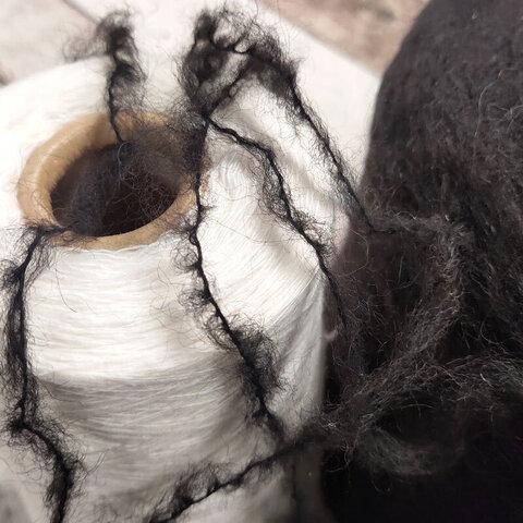 Вспушенная альпака PINORI FILATI / CHARM BRUSHED 280 черный