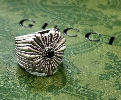 Кольцо печатка сердце style by GUCCI матовое серебро