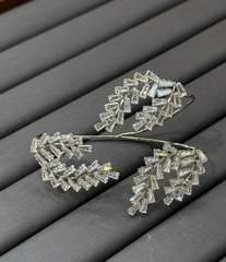 braslet-manzheta-na-ladon-s-kubcirkonami