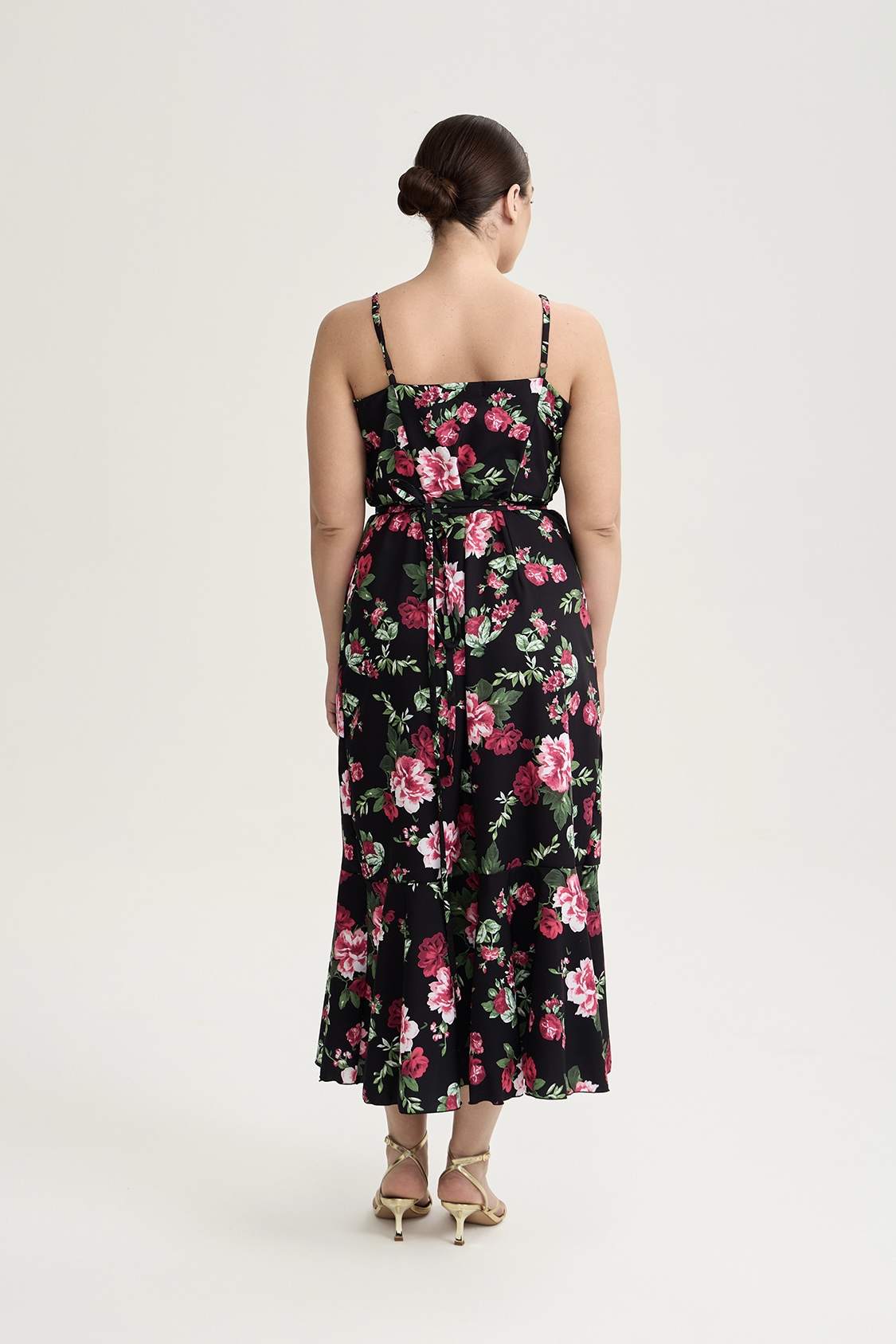 Сарафан на запах с воланами, цветочный принт