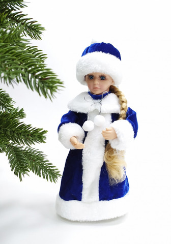 Снегурочка в синей с белым шубе и шапке 30см Triumph Nord