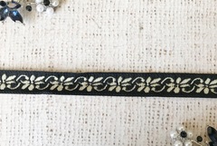 Тесьма жаккард. Пр-во Индия, ш. 1,3  см.