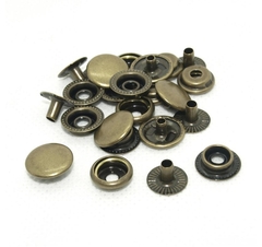 Кнопка Кольцевая №61 латунь (нержав.) d 12,5 мм, антик