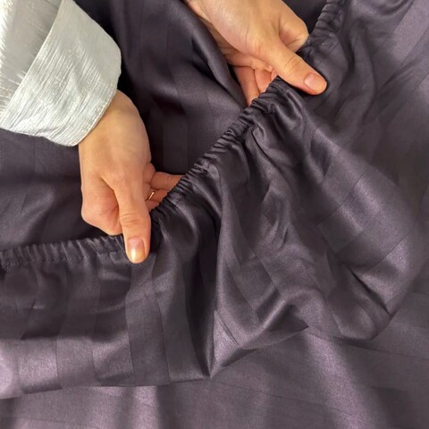 Простыня на резинке 200*160*25 DARK NIGHT, сатин