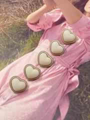 Пуговицы Сердечки бархатные молочные